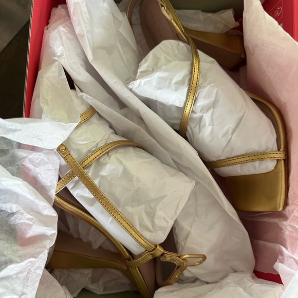 Ted Baker Gold Heels Elegant Slingback - Picture 3 of 5